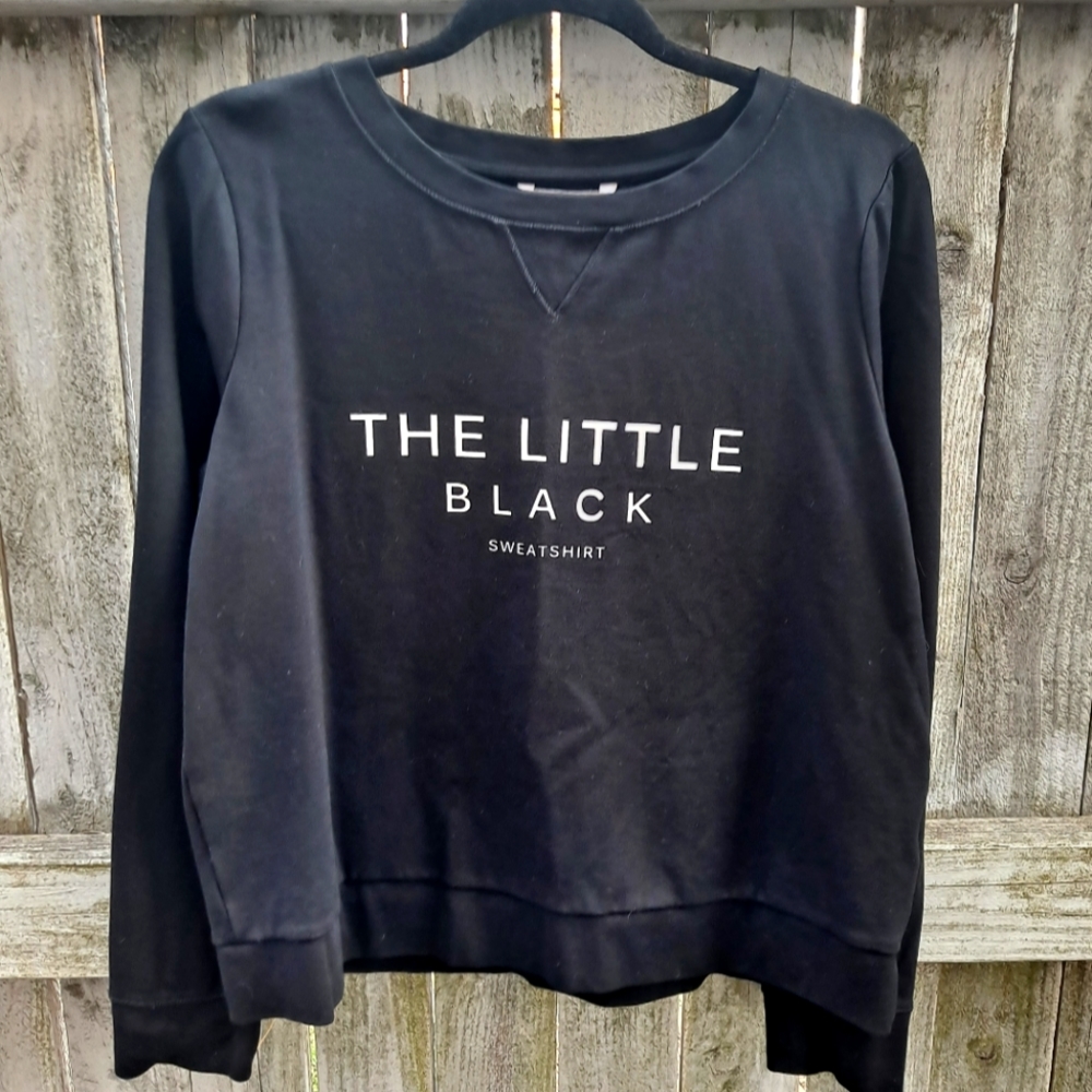 ❗Banana Republic Little Black Sweatshirt